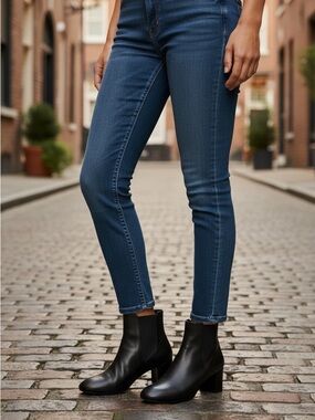 Stuart Weitzman Black Leather Dress Chelsea Ankle Boots – US 12 (Fits 11/11.5)